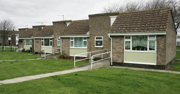 Wentworth Road Bungalows Exterior And Gardens Hires